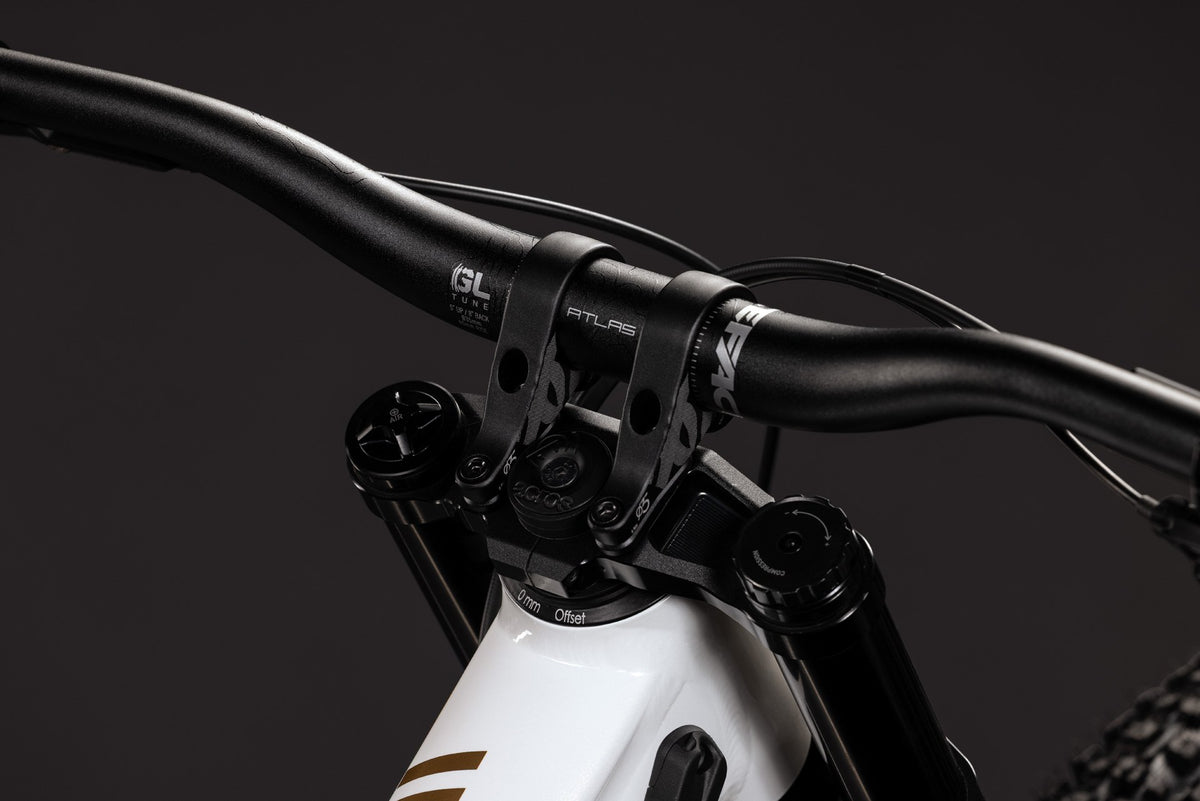 CUBE TWO15 Race powdergold n black