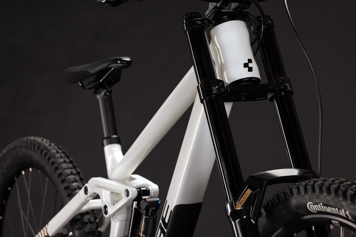 CUBE TWO15 Race powdergold n black