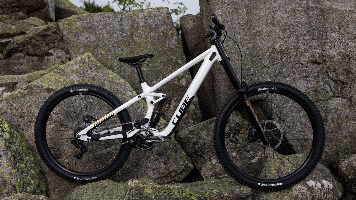 CUBE TWO15 Race powdergold n black