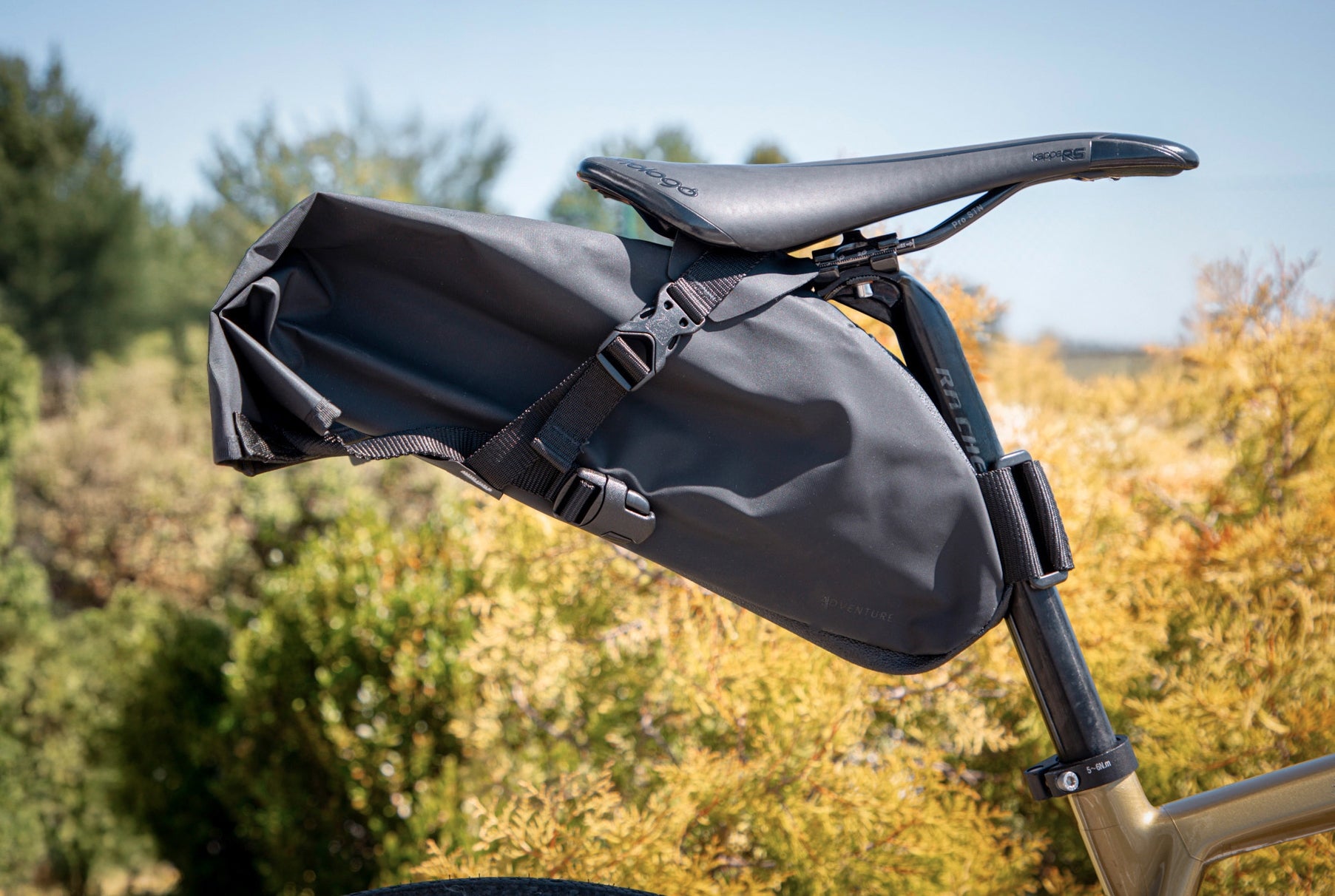 Geanta sa Force ADVENTURE L, negru