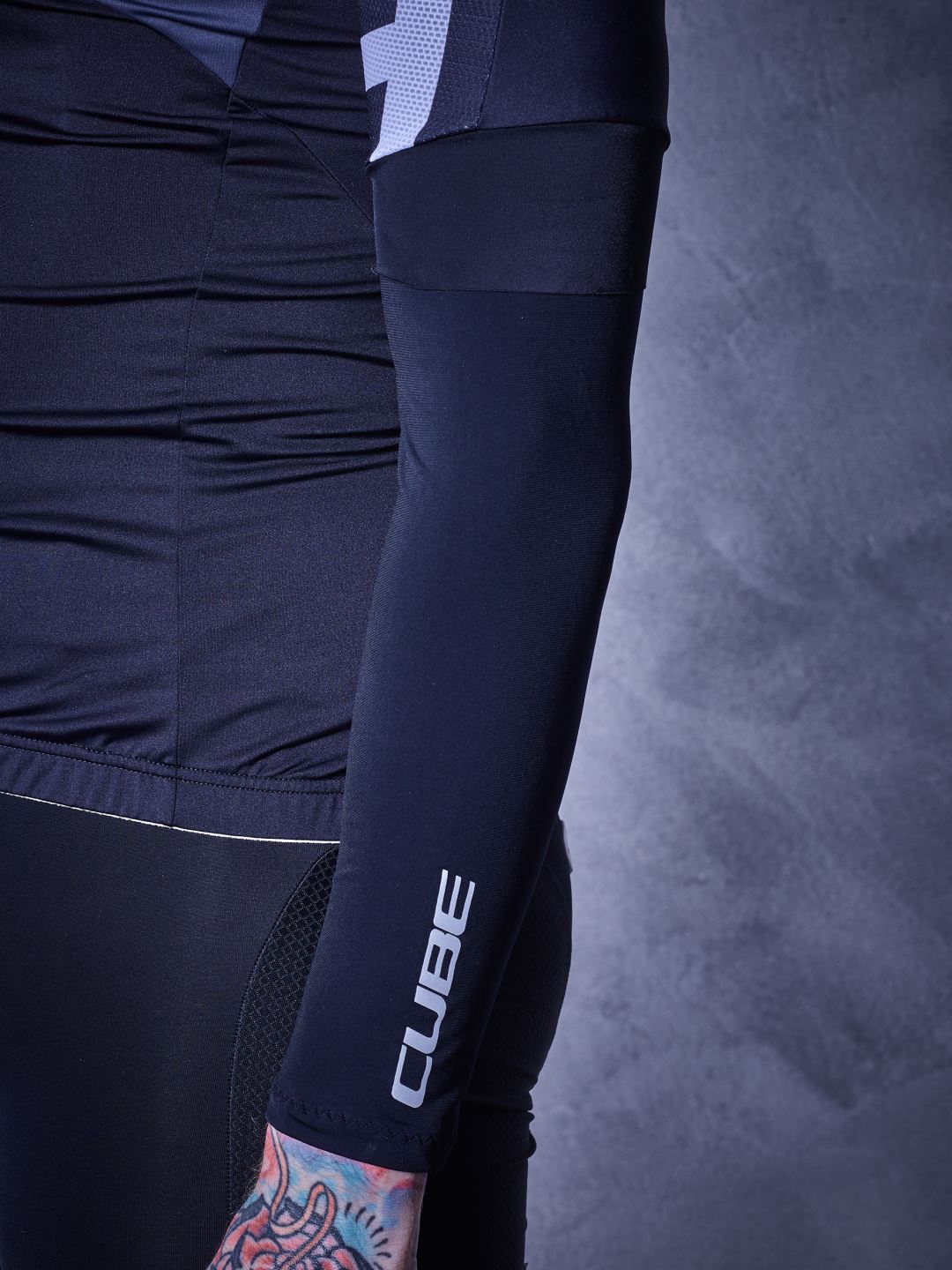 Incalzitoare Brate CUBE Blackline