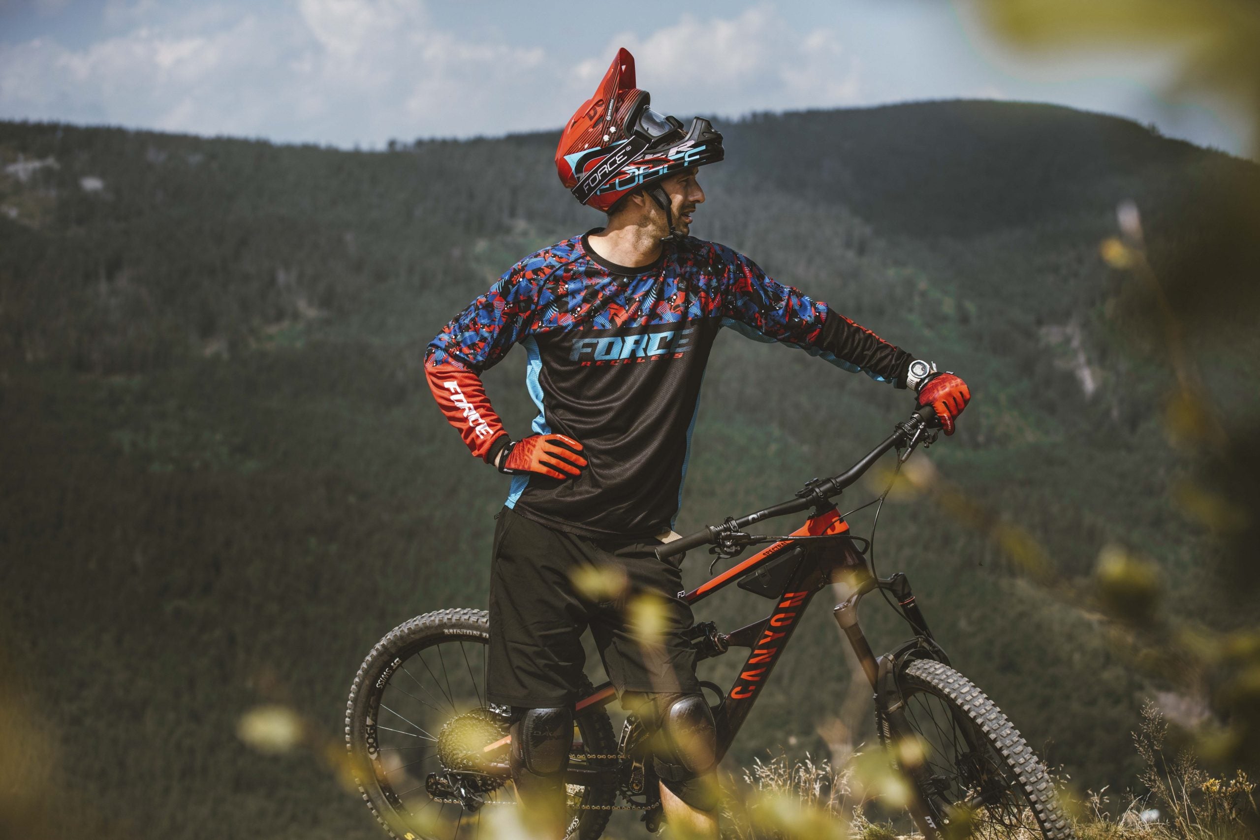 Manusi Force MTB Swipe Red S