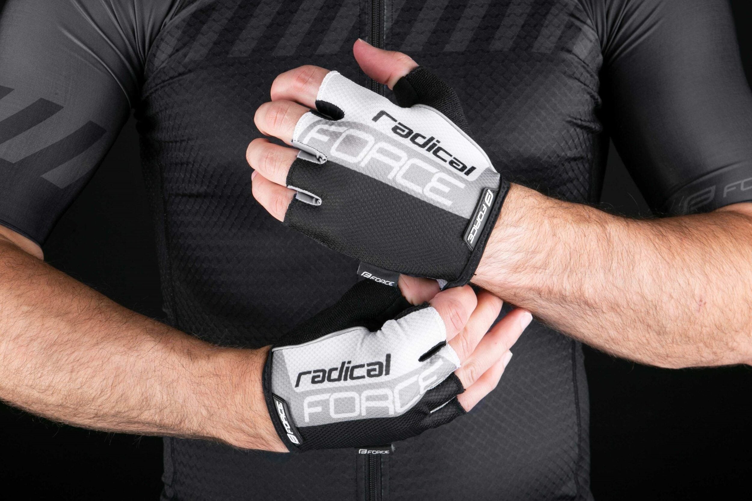 manusi force radical gri alb negru m 2 scaled
