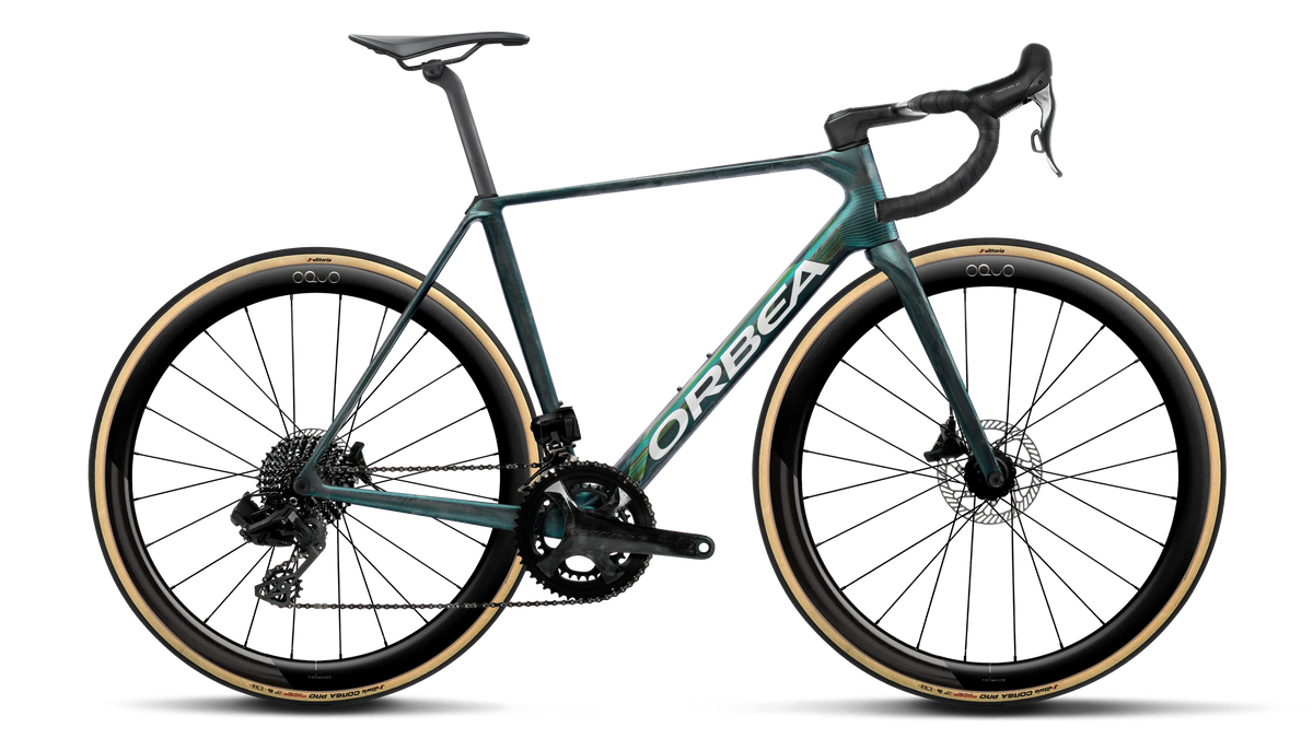 ORCA M22 LTD PWR 47 Spark Silver - Titain Grey (Gloss) - Escape Green - Carbon View Matt (side)