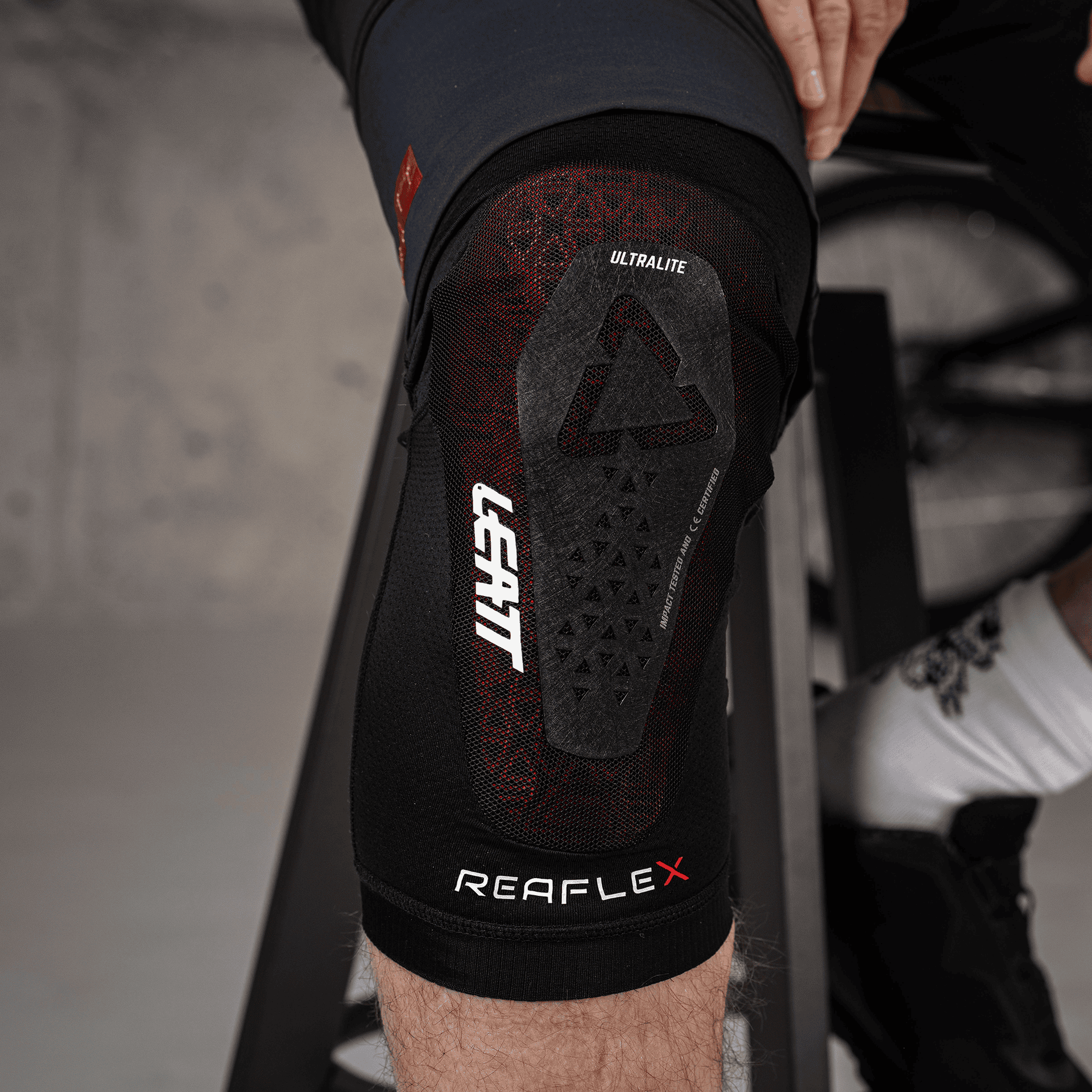 Protectii Genunchi Leatt ReaFlex UltraLite Black S