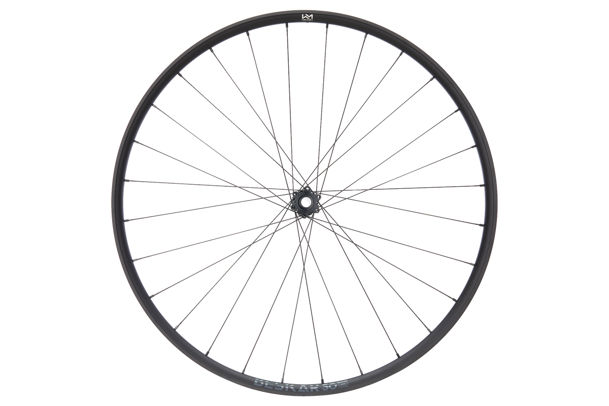 Roată Față Newmen Beskar 30 Base 28H Fade SP 6B 15X110 (89558)