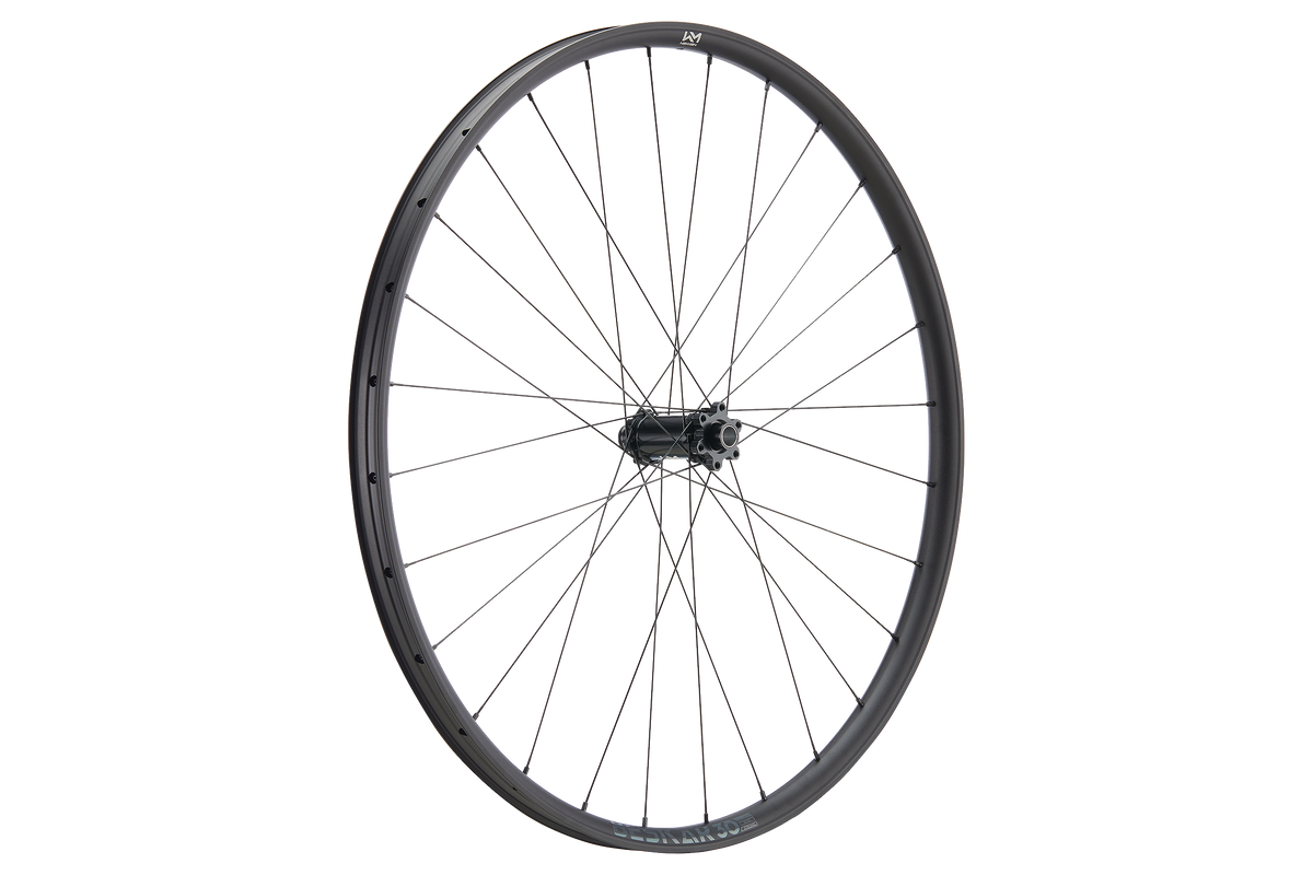 Roată Față Newmen Beskar 30 Light 28H Fade SP 6B 15X110