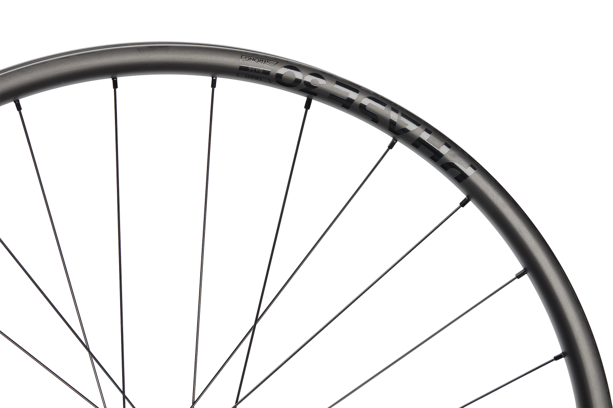 Roată Față Newmen Phase 30 Base 28H Fade SP 6B 15X110 (89537)