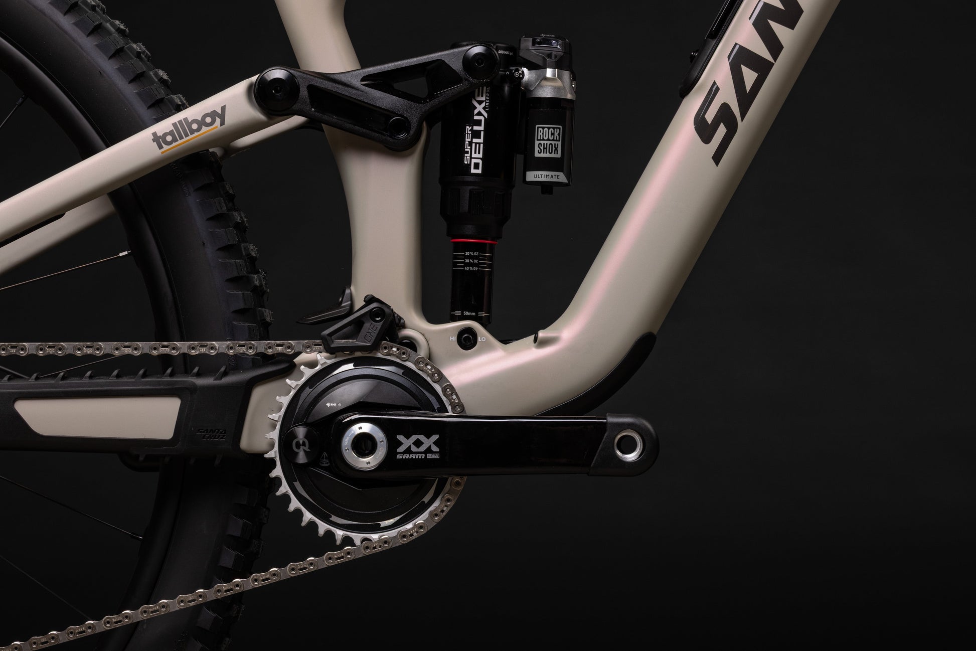 Pedalier SRAM XX SL cu powermetru și amortizor RockShox