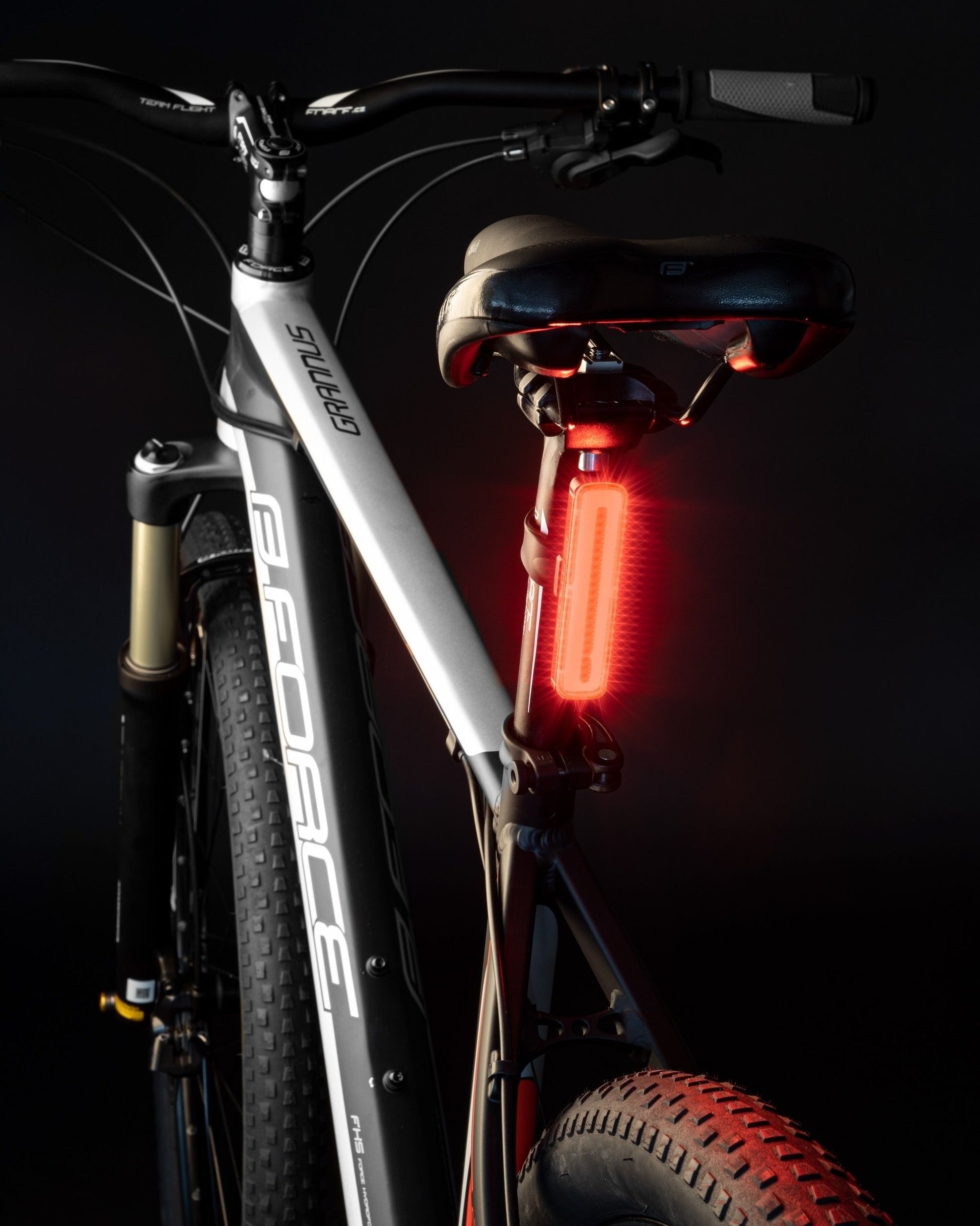 stop spate force glory 70lm 50 led usb 3