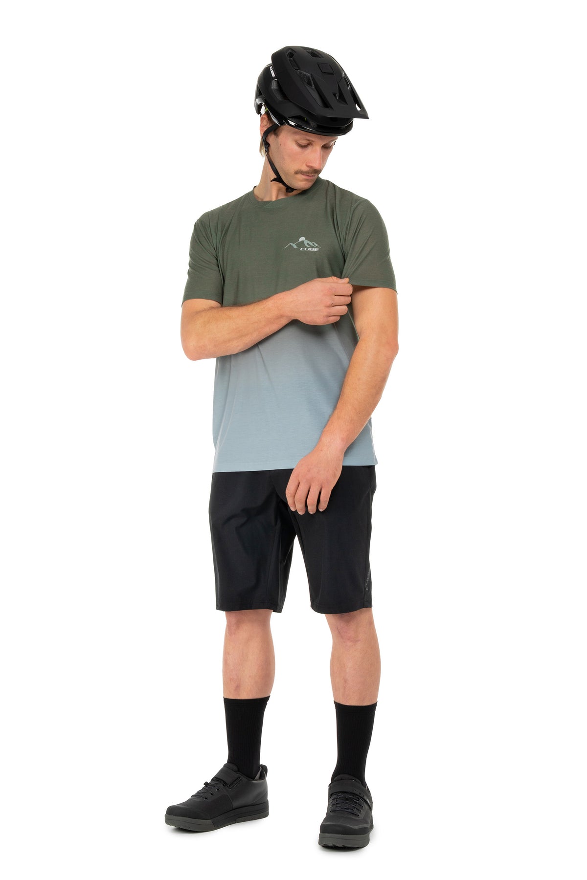 Tricou CUBE MTB Round Neck Soft Touch S/S Grey pe model (185 cm, mărimea M) – față