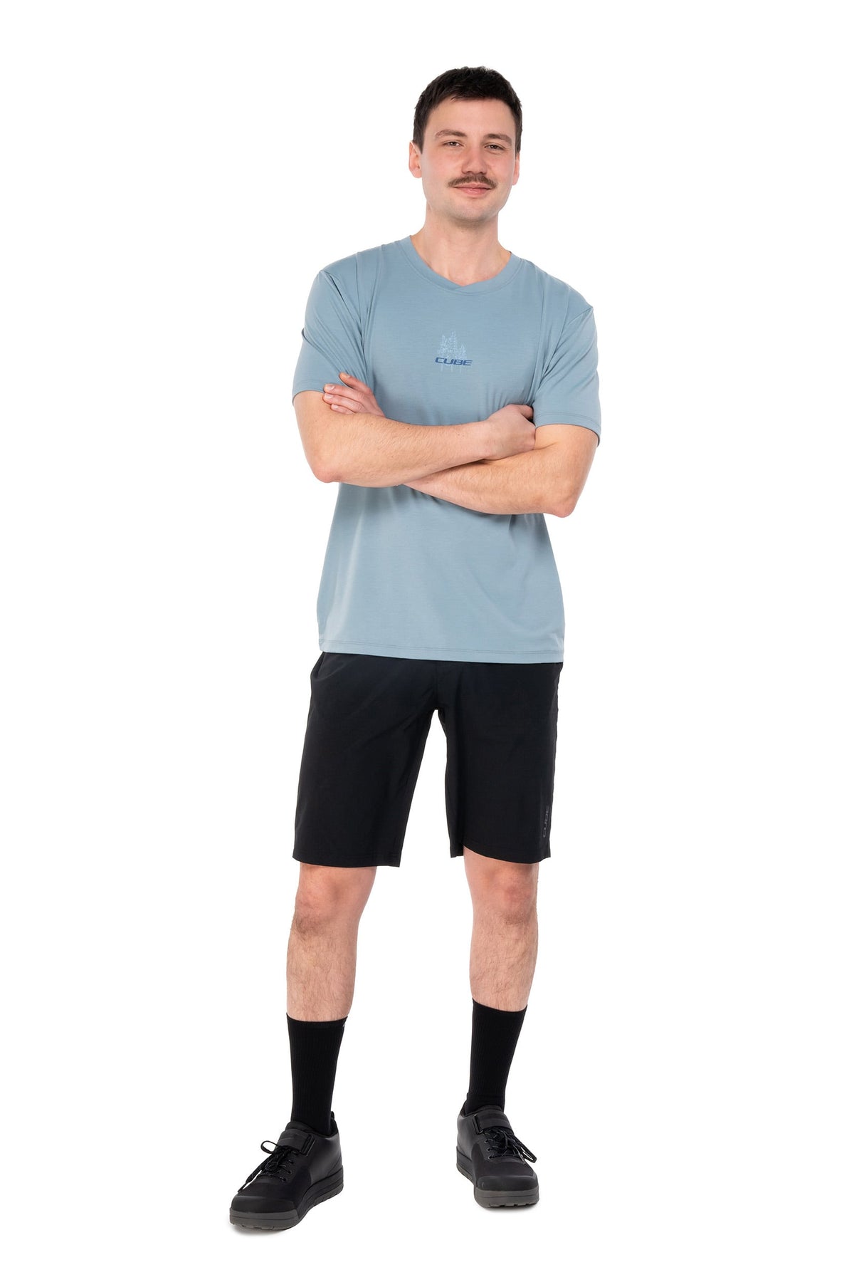 Tricou CUBE MTB Round Neck Soft Touch S/S Blue pe model (185 cm, mărimea M) – față