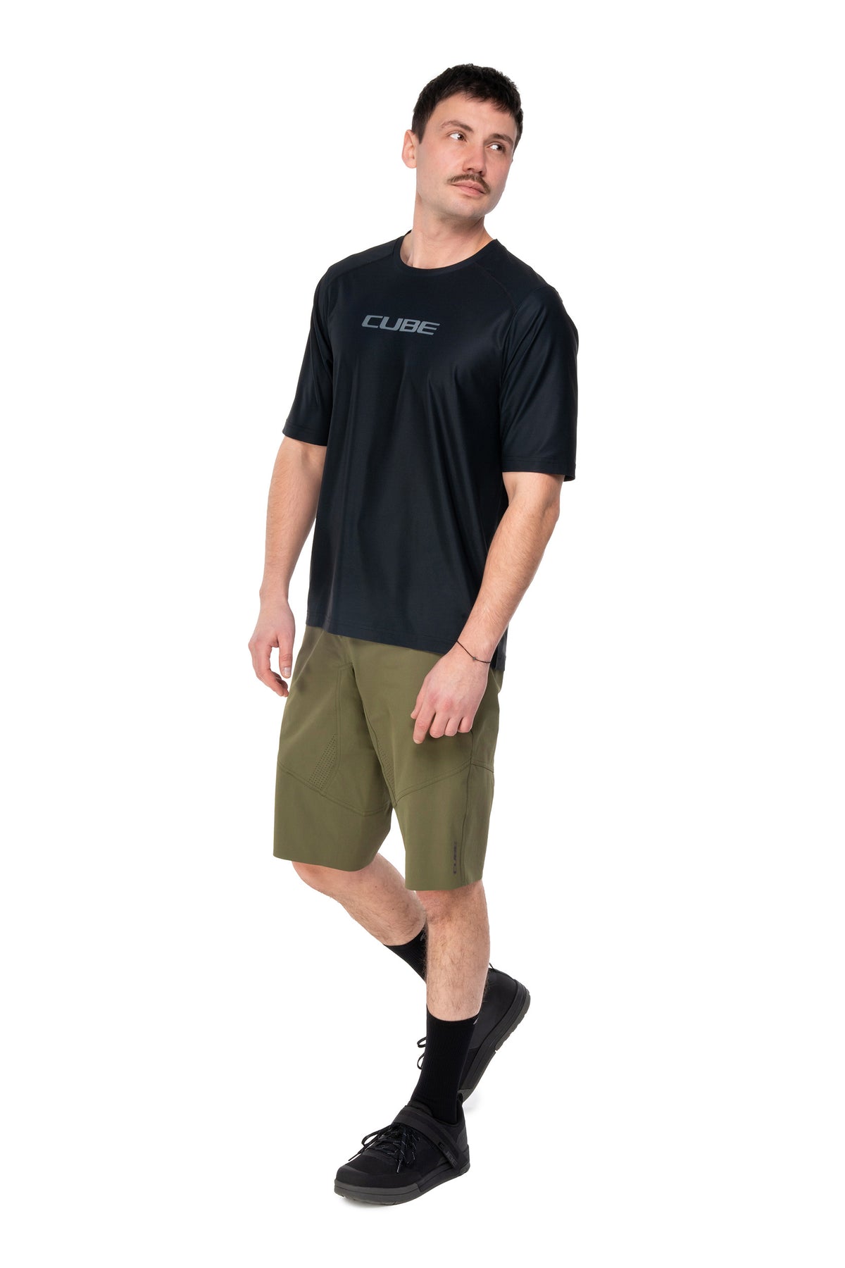 Pantaloni CUBE MTB Enduro Olive pe model (185 cm, mărimea M) – față