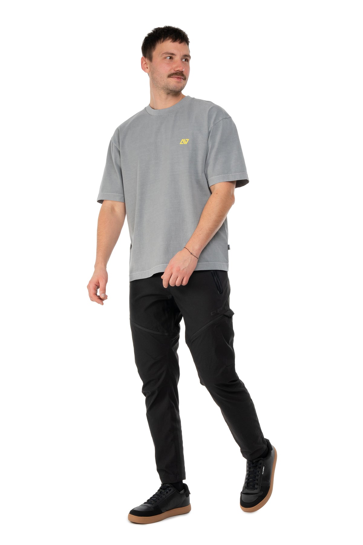 Tricou ACID Organic T-shirt Gty Fit Blue pe model (184 cm, mărimea M) – față