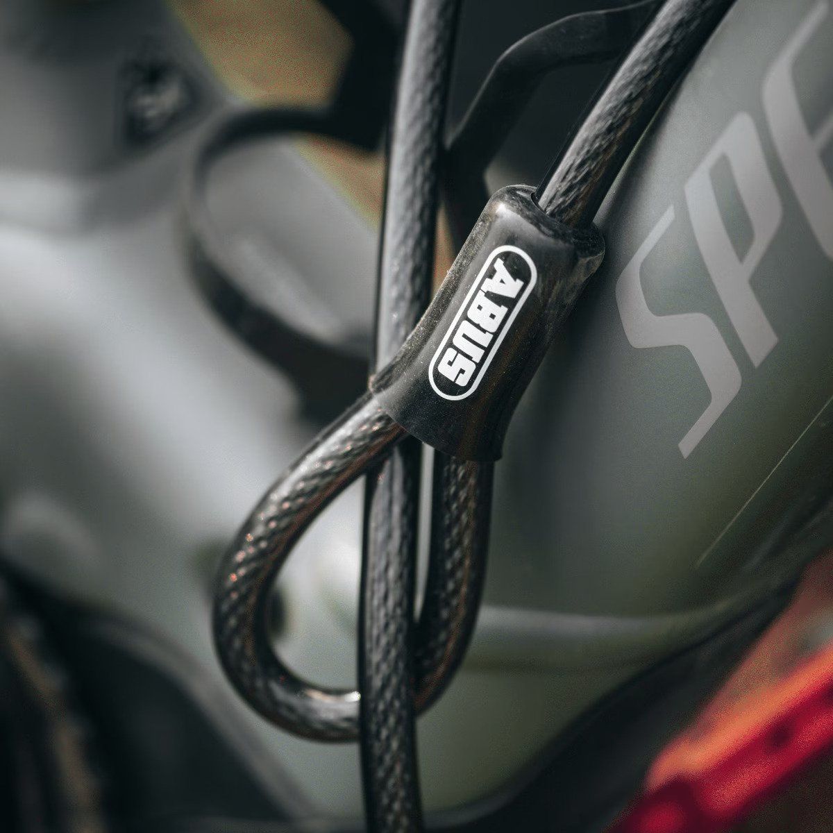Lacat THULE High-Grade Lock pentru securizare bicicleta pe suport Easyfold 3, 150cm