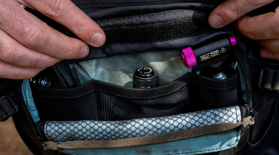 Unealta insertie snur Muc-Off Precision Tubeless Repair Capsule Black