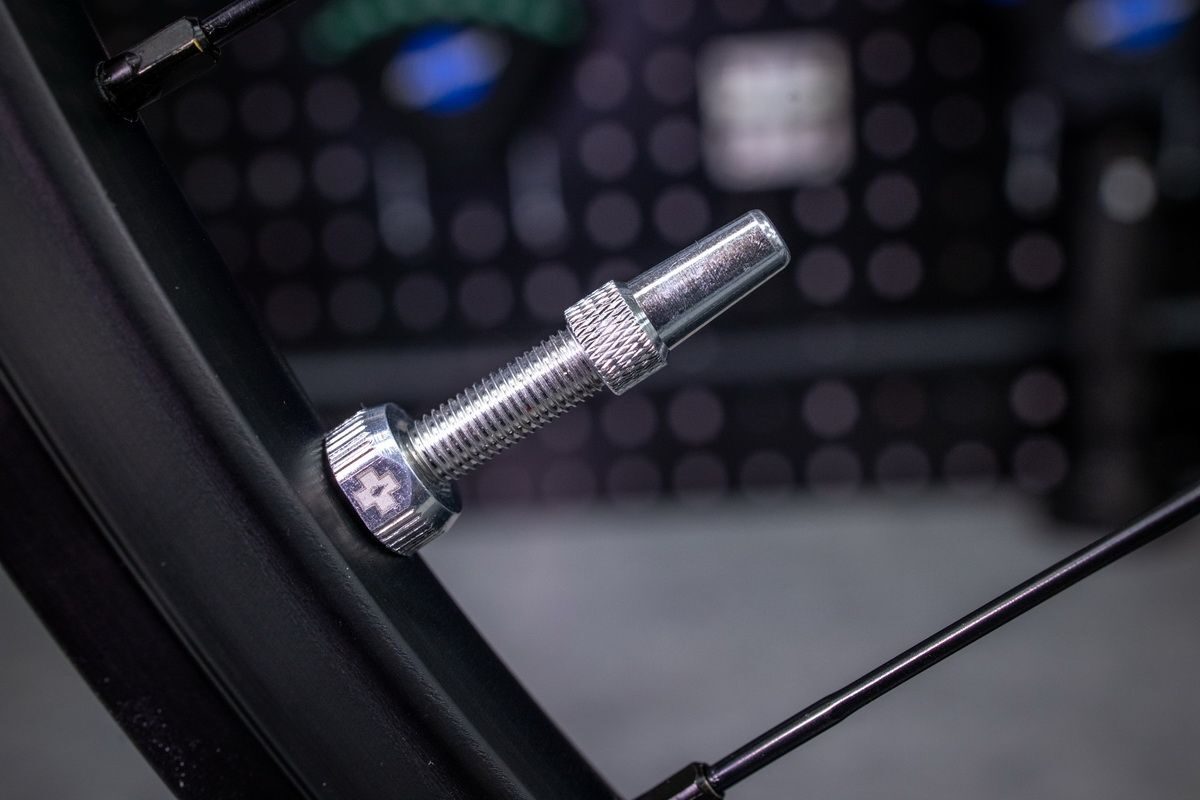valve tubeless muc off tubeless valves v2 44mm argintiu 3