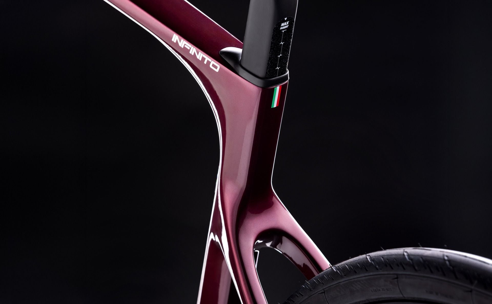 Bicicletă șosea BIANCHI INFINITO - 105 Di2 - Carbon 2026